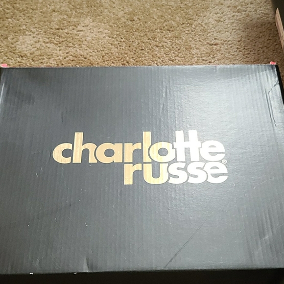 Fiona X - Picture 1 of 4